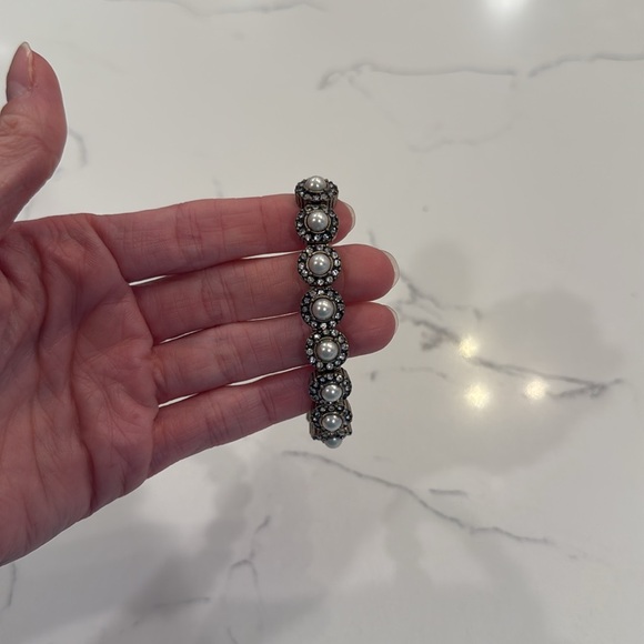 LOFT gold and pearl stretch bracelet - Picture 2 of 6